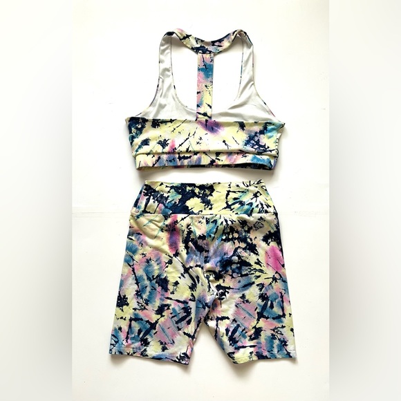 Citrine Glow Athletic work out shorts and top set Sz. M - Picture 2 of 4